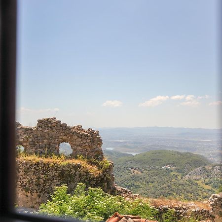 The House Of Dollma , Inside Kruja Castle 호텔 외부 사진