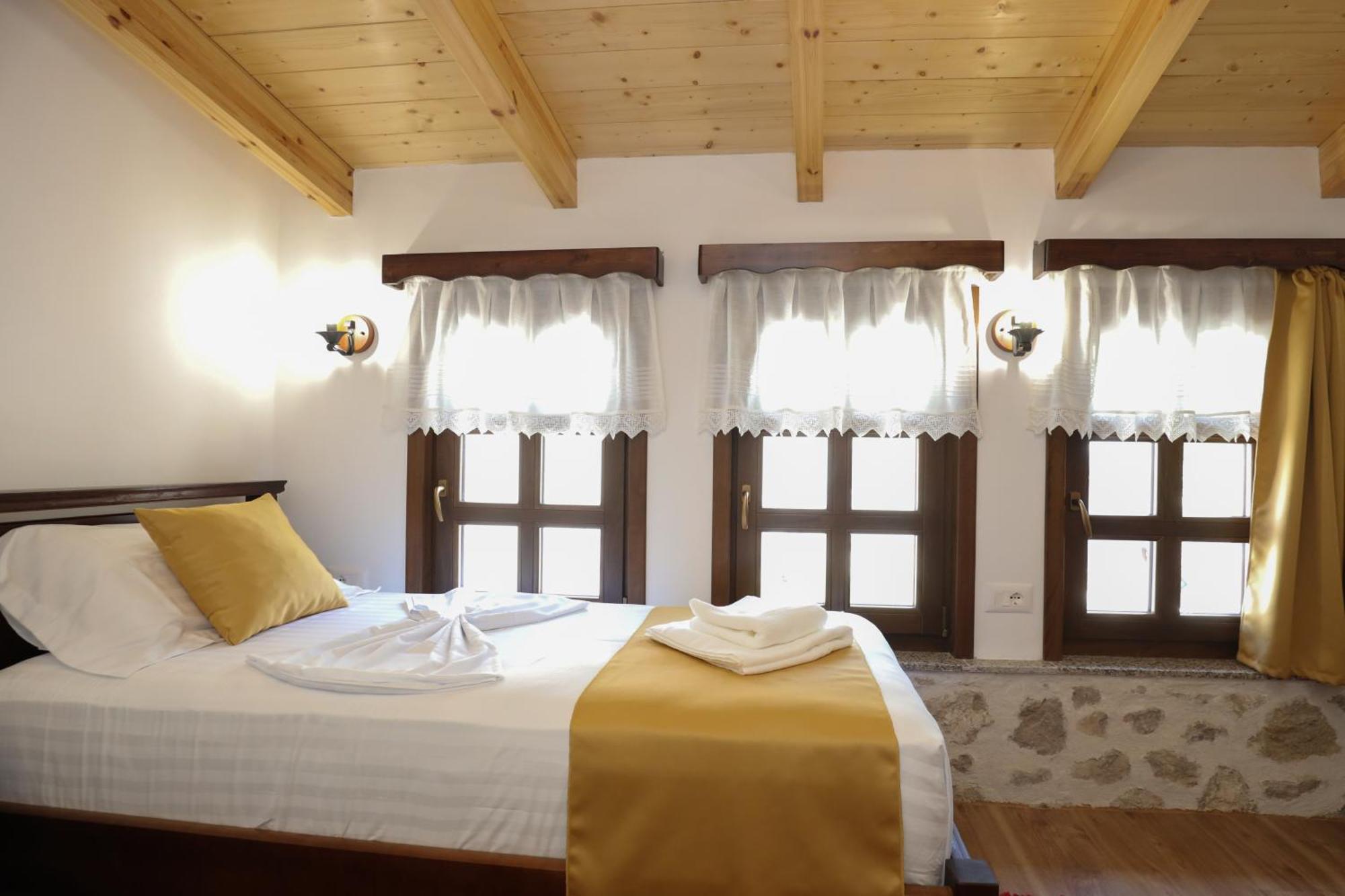 The House Of Dollma , Inside Kruja Castle 호텔 외부 사진