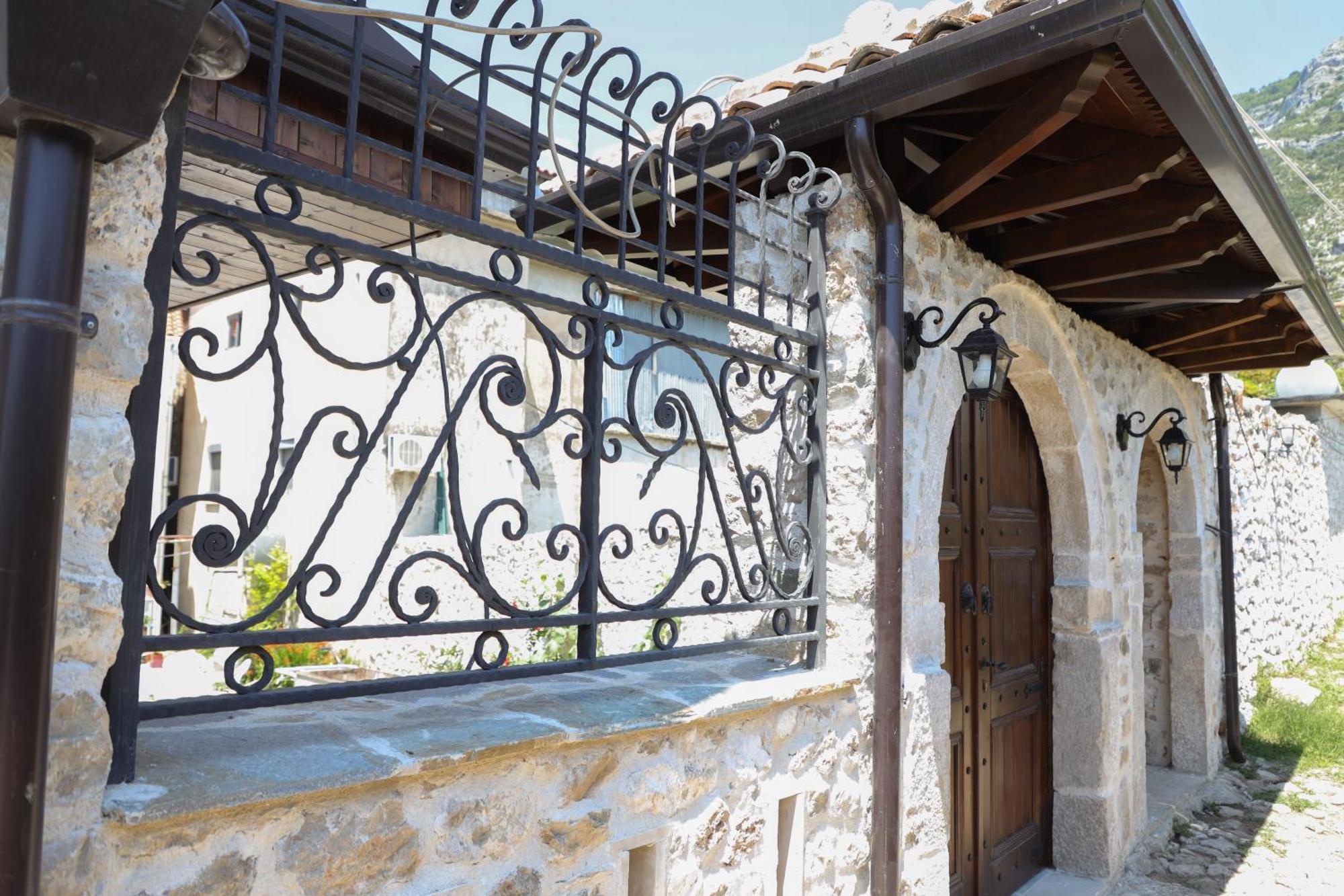 The House Of Dollma , Inside Kruja Castle 호텔 외부 사진
