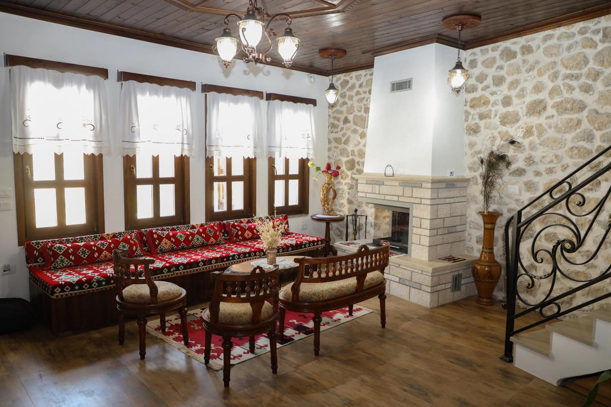The House Of Dollma , Inside Kruja Castle 호텔 외부 사진